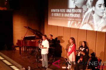 Oppie Andaresta bawakan puisi Joko Pinurbo lewat nyanyian