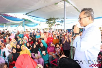 Zulkifli Hasan mengatakan ilmu pengetahuan bisa memutus rantai kemiskinan