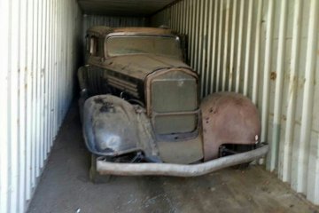 Buick 1934 ini dilelang setelah 4 dekade dalam kontainer