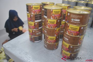 Sumbar bantu 1,4 ton rendang untuk korban tsunami