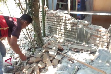 Puluhan Rumah di Jember rusak akibat Gempa 6,4 SR