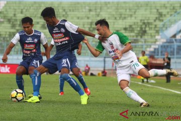 AREMA Kalahkan PSMS