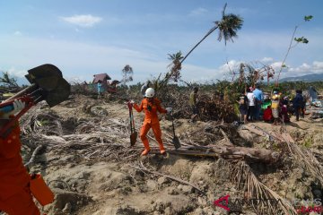Tim SAR evakuasi dua lagi jasad korban gempa di Petobo