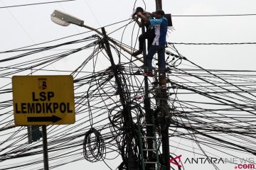 Instalasi Kabel Tumpang Tindih