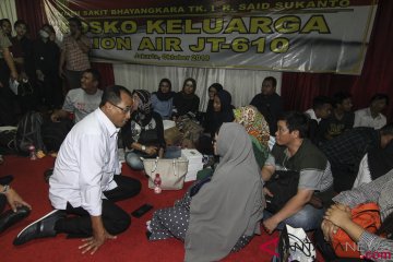 Menhub Kunjungi Keluarga Korban Lion Air JT 610