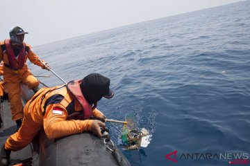 Relawan Basarnas yang meninggal dimakamkan di Surabaya