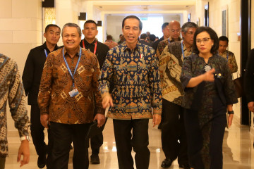Sri Mulyani ajak delegasi IMF-WB belanjakan dolar di Bali