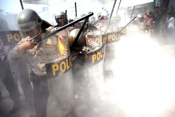 Simulasi Pengamanan Kantor KPU