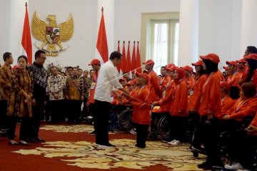 Presiden serahkan bonus atlet Asian Para Games