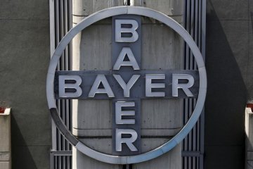 Saham Bayer anjlok saat Bursa Jerman ditutup naik