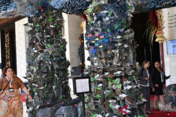 OOC 2018: Seni Instalasi Sampah Laut