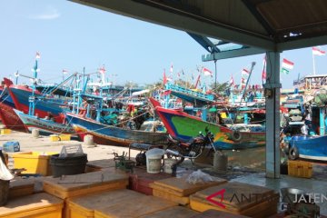 Cuaca buruk,  pelelangan ikan di Pekalongan sepi