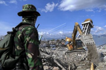 Pencarian korban lukuifaksi di Perumnas Balaroa Sulteng