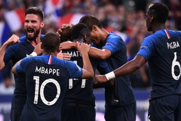 Hasil pertandingan dan klasemen, Perancis benamkan Jerman