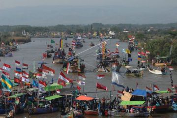 Tradisi sedekah laut