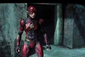 Warner Bros. tunda syuting film superhero the Flash