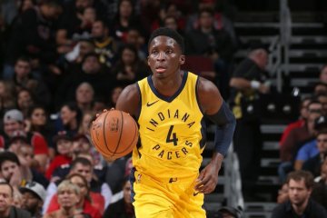 Tripoin pamungkas Oladipo bawa Pacers kalahkan Celtics