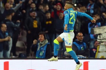 Hasil dan klasemen Grup C, Napoli kembali memimpin