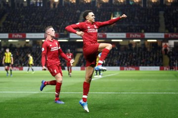 Tendangan bebas Alexander-Arnold bantu Liverpool bungkam Watford 3-0