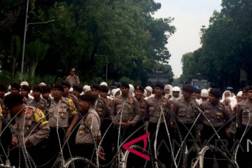 Polisi jaga sidang perdana kasus pembakaran bendera