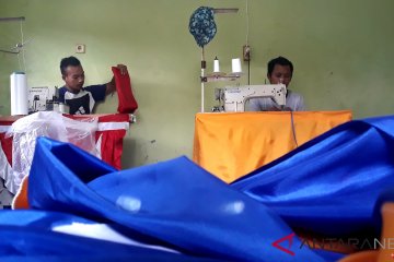 Pelaku UMKM pembuat bendera di Garut deklarasikan dukungan untuk  Jokowi-Ma'ruf