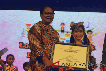 Sherina juara Lomba Suara Anak Indonesia 2018