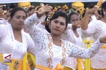 Gaet wisatawan dengan kembangkan budaya lokal