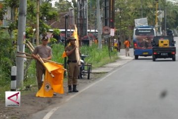 Petugas gabungan tertibkan ribuan APK di Gunungkidul