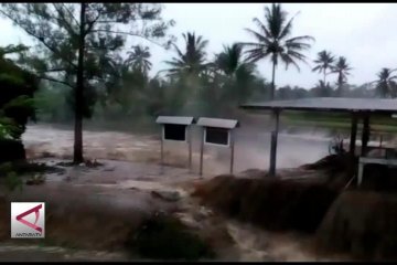 Puluhan rumah di Banyuwangi diterjang banjir