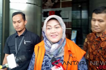 KPK perpanjang penahanan bupati Bekasi nonaktif