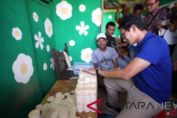 Para pengusaha tempe minta Sandiaga stop impor kedelai