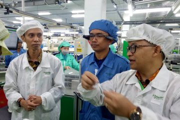 Industri manufaktur topang ekonomi Kepri