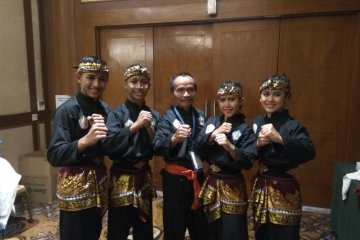 Bali juara umum silat seni di Popwil III Solo