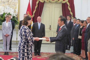 Presiden Jokowi terima surat kepercayaan Dubes 13 negara