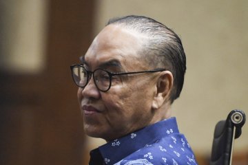 Johannes Budisutrisno Dituntut Empat Tahun Penjara