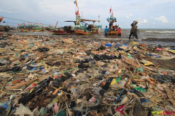 Laut Indonesia Darurat Sampah