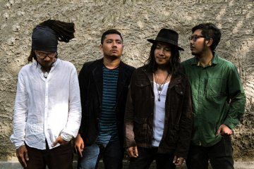 Navicula rilis album "Earthship", karya terakhir bersama Made Indra