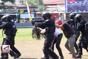 Brimob Polda Malut gelar simulasi penanganan teroris