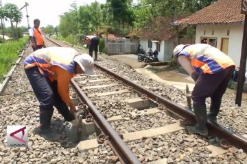 KAI waspadai 18 titik rawan banjir dan longsor