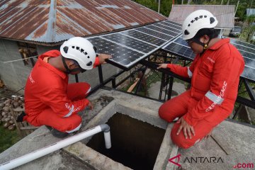 Menyalakan pelita ekonomi warga terpencil melalui elektrifikasi