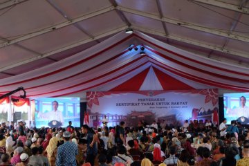 Presiden bagikan 6.000 sertifikat tanah di Banten