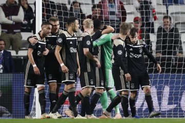 Onana berubah dari pesakitan jadi pahlawan saat Ajax imbangi Benfica