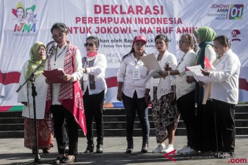 Sosialisasikan Jokowi-Ma'ruf, "Perempuan Keren" rela blusukan pasar