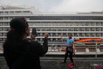 Kapal Pesiar Viking Orion di Surabaya