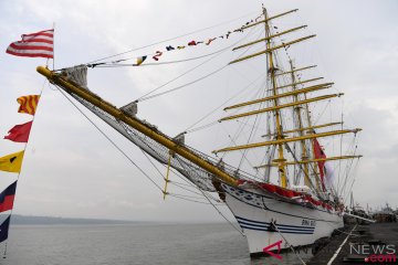 KRI Bima Suci Tiba Di Surabaya