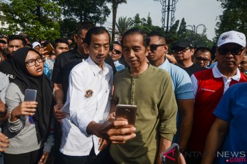 Presiden Jokowi di 'Car Free Day' Bandung