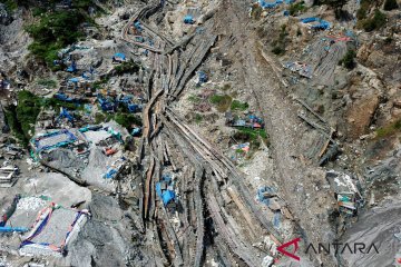 Penambangan Emas Ilegal Gunung Botak