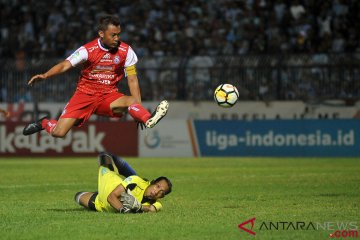 Persela Menang Telak Atas Arema