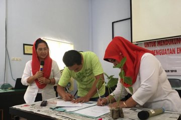 Rampak Sarinah jadi investor Koperasi Hidroponik Tulungagung