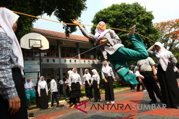 HARI BELAJAR DI LUAR KELAS